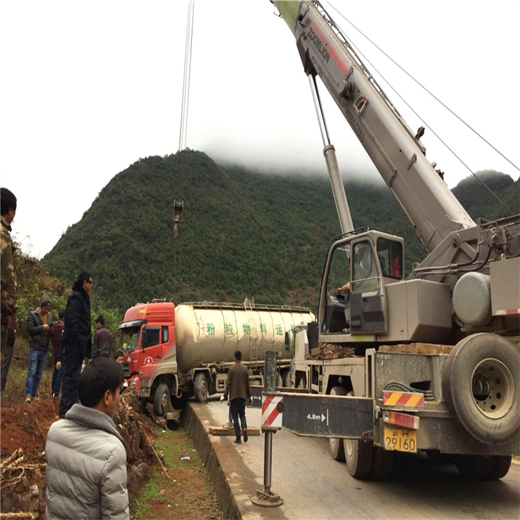 宁陵吊车道路救援24小时